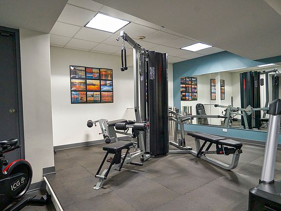 5th image of 1440 N Lake Shore Dr APT 21F