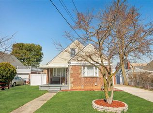 139 Emery St, Hempstead, NY 11550