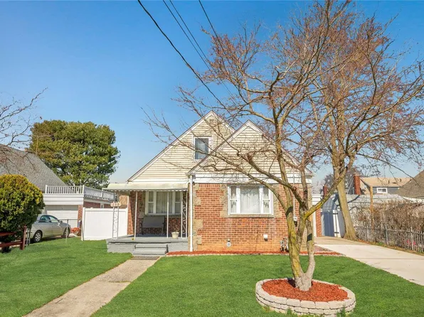 139 Emery Street, Hempstead, NY 11550