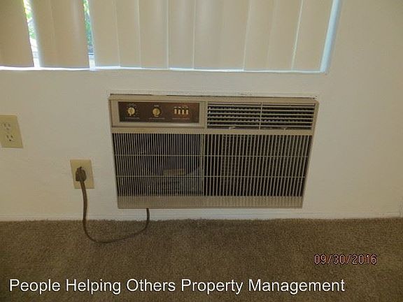4th image of 4218 47th St APT 8