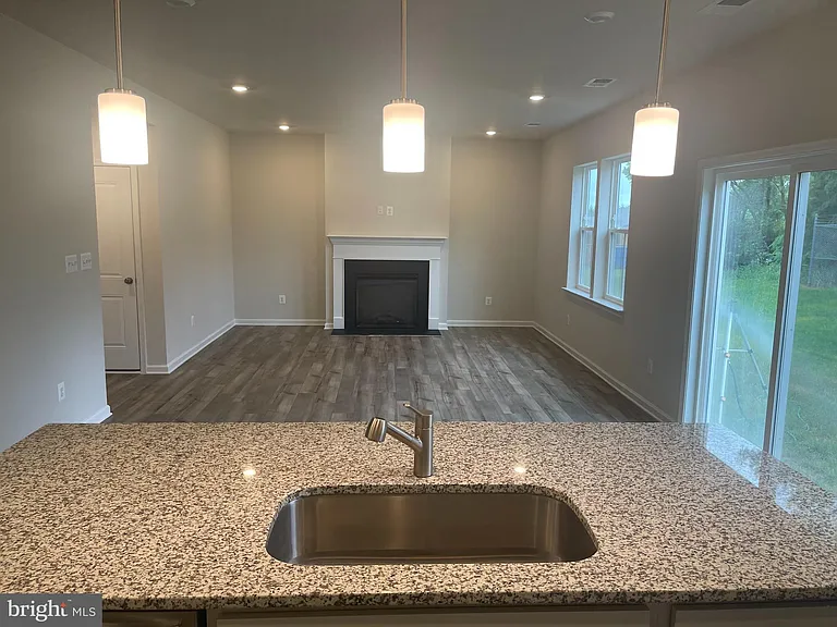 11 Forest Grove Ave #258 — Photo 4