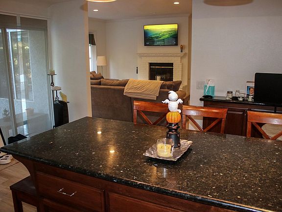 3rd image of 12252 Summerbreeze Ln