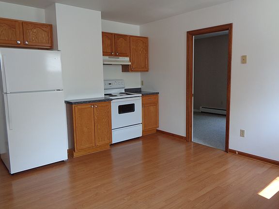 The other side of the kitchen. Appliances are young and in excellent condition. Refrigerator only 2 yrs old. No additional wall mounted shelves/rods/hooks allowed. NO washing machine allowed. No laundry facilities on premises.
