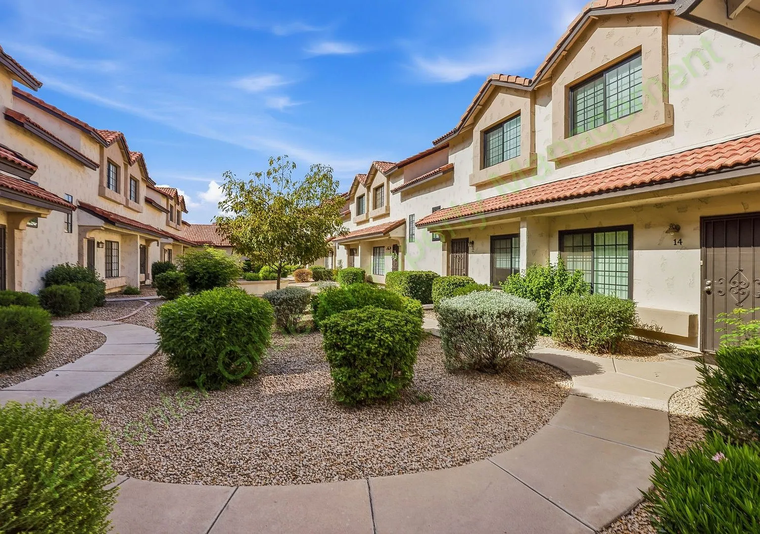 Charming Townhome Living in the Heart of Chandler Community Pool & Prime Location! — Photo 3