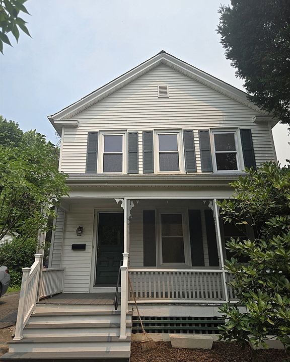 1st image of 32 Hampden St