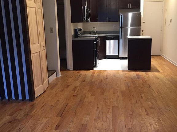 4th image of 2233 N Lincoln Ave #1