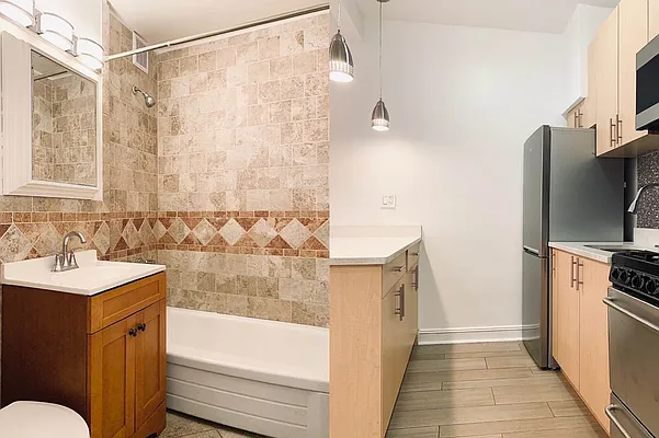 Rented by Quest Realty Sunnyside Corp | media 8