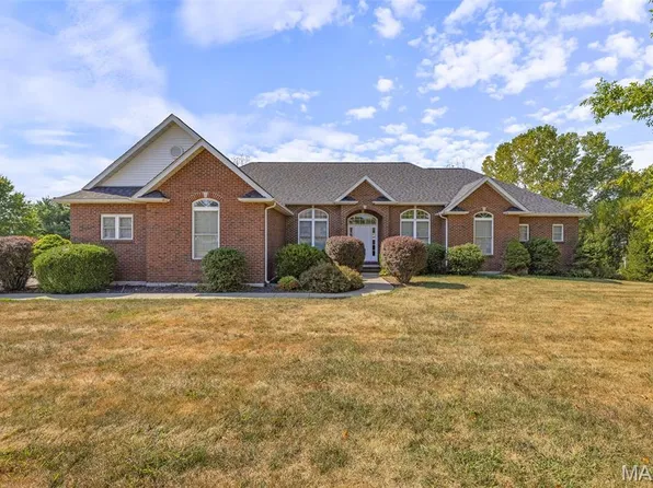 847 Valley Brook Dr, Farmington, MO 63640