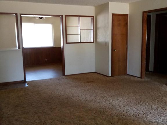 4th image of 325 Dustin Dr #C