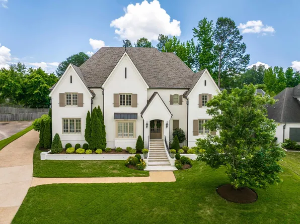 10254 Shea Woods Dr, Collierville, TN 38017