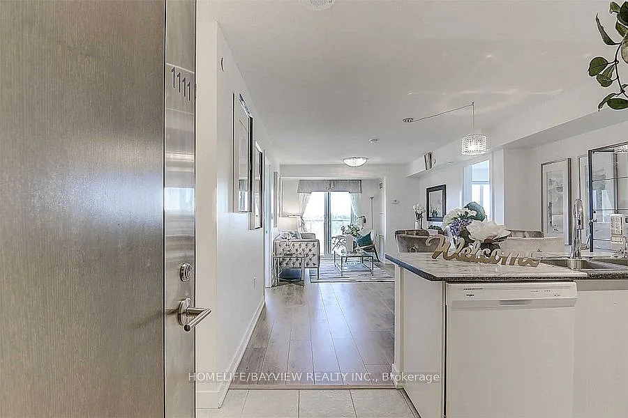 1346 Danforth Rd — Photo 3