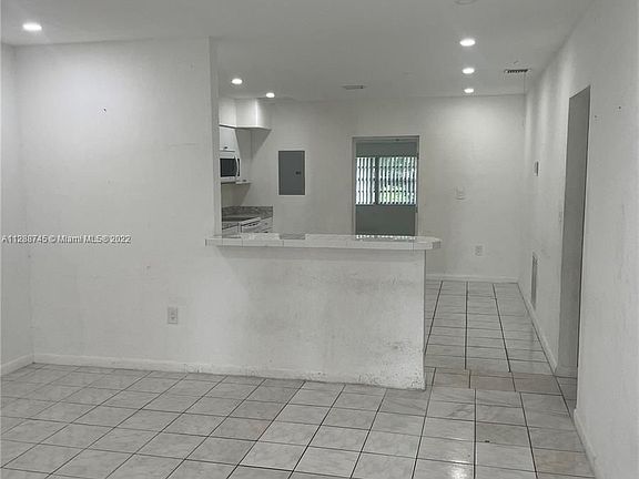 3rd image of 446 NE 141st St