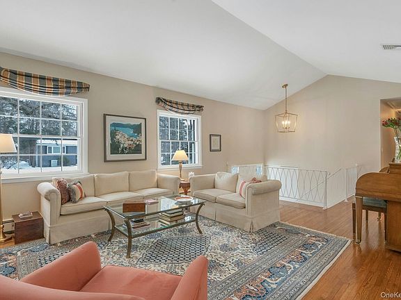 3rd image of 62 Whitson Road