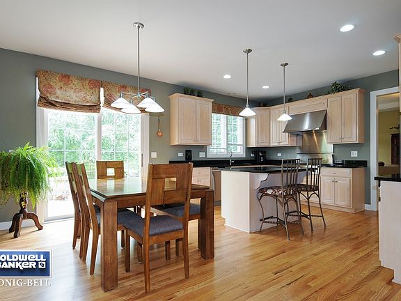 Kitchen / Breakfast Room