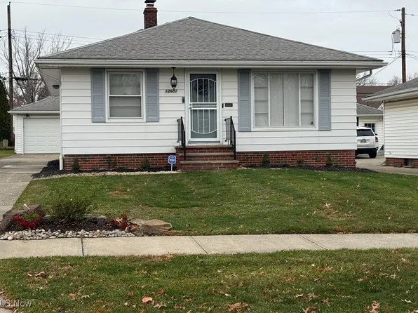 12601 Oakview Blvd, Garfield Heights, OH 44125