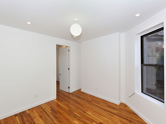 2nd image of 192 6th Ave APT 6R