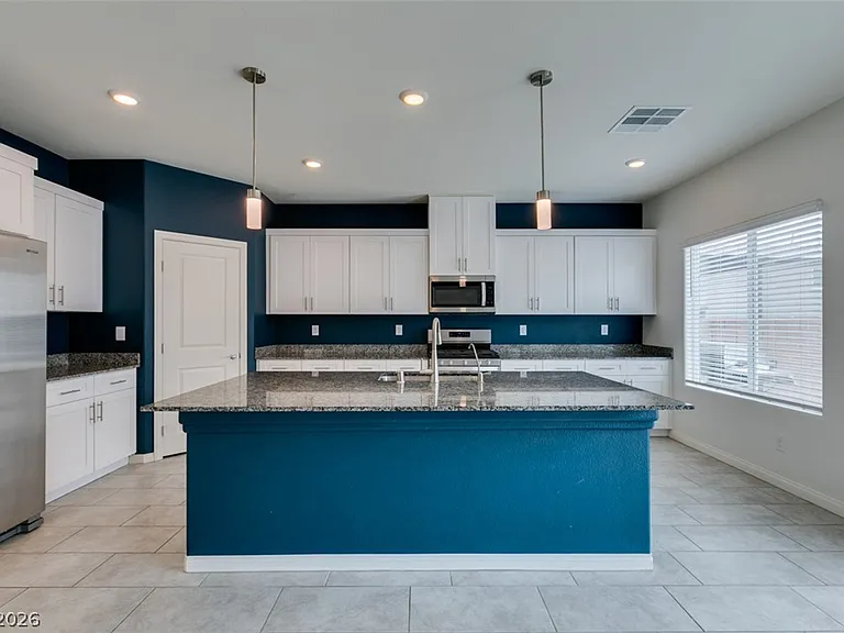7544 Bronson Bay Ln — Photo 10