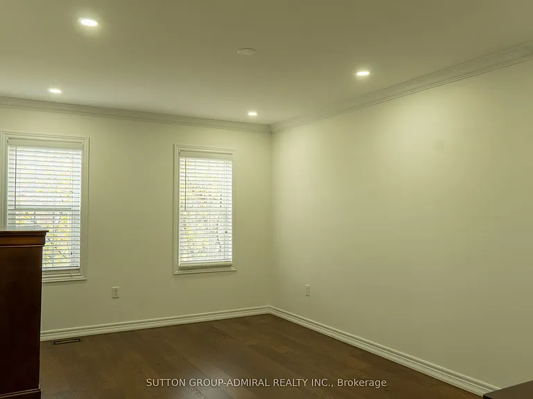 29 Wendelyn Dr #MAIN 2ND FLOOR — Photo 38
