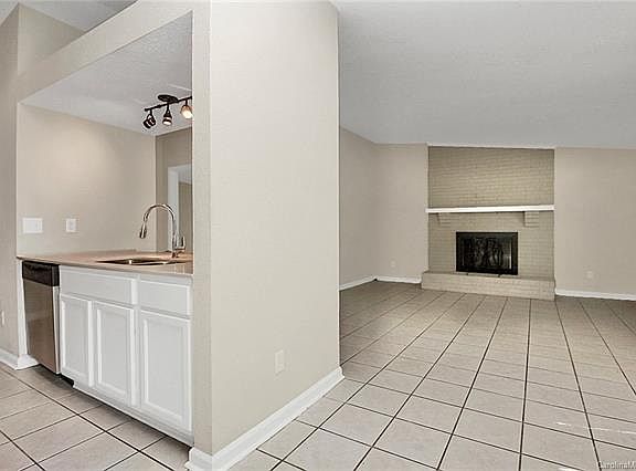 4th image of 5031 Split Oak Dr