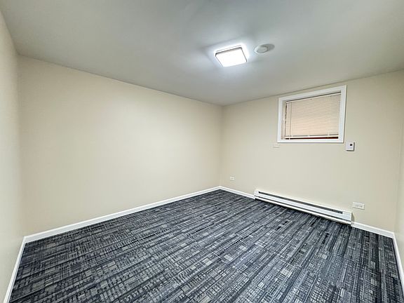 4th image of 5808 N Mulligan Ave #Basement
