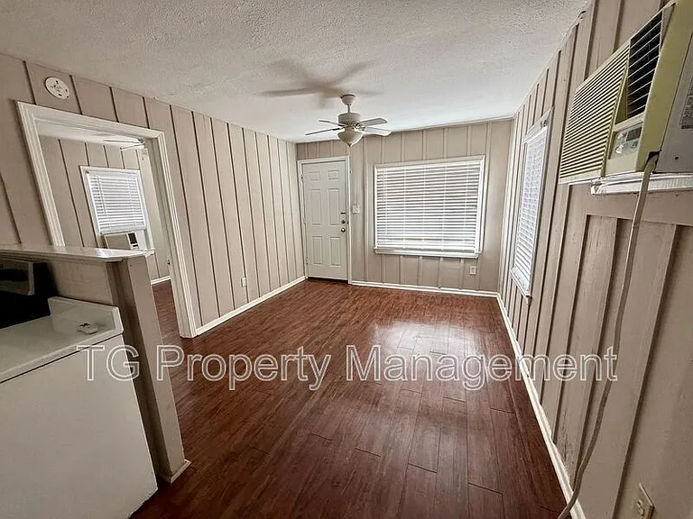5687 Akra Ave — Photo 4