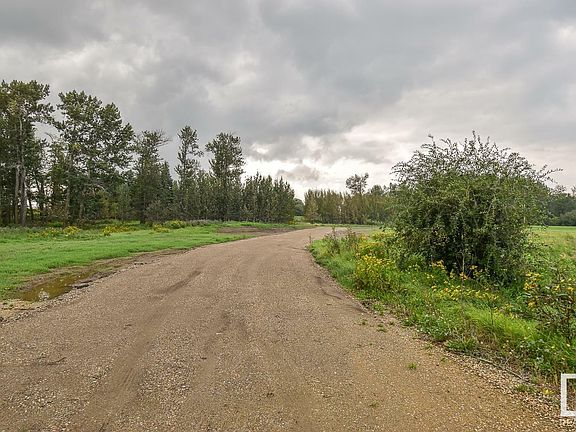 3rd image of 28031 Township Road 514