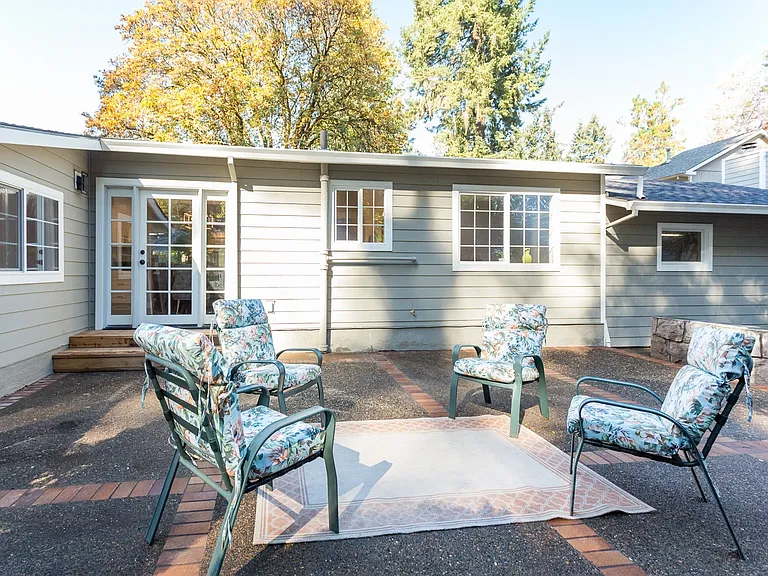 5262 Rosewood St — Photo 45
