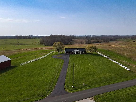 2nd image of 811 Doc Ward Rd