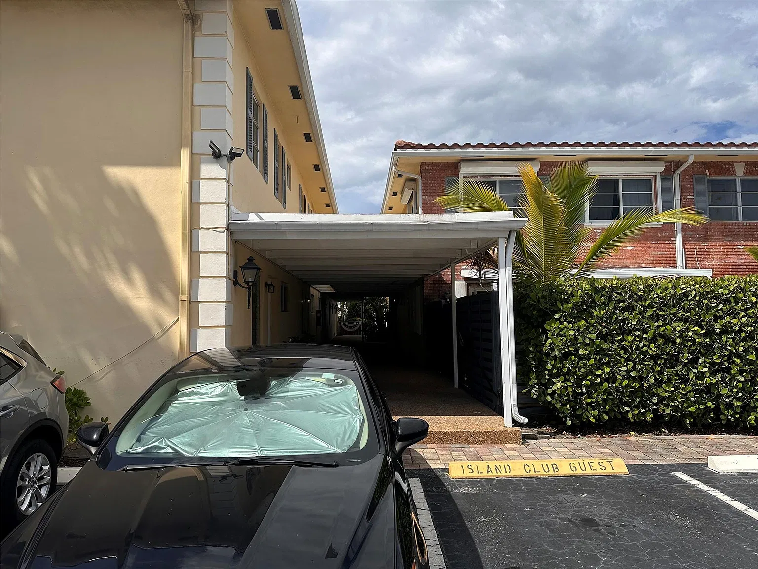 2 bed, 1.5 bath, 1035 sqft, $2,750 — Photo 3