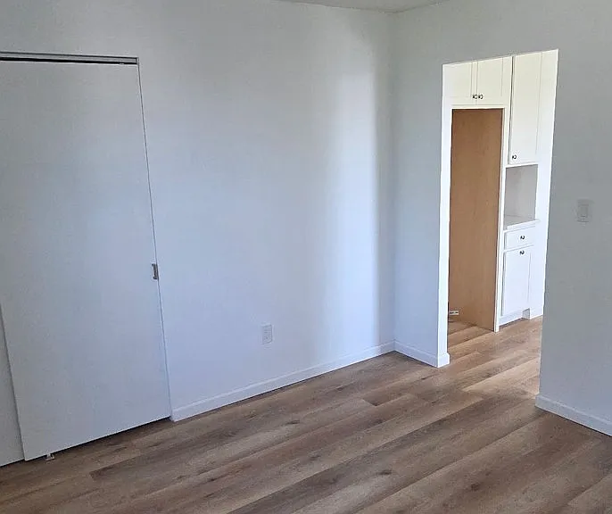 615 Chandler Ave #4 — Photo 3