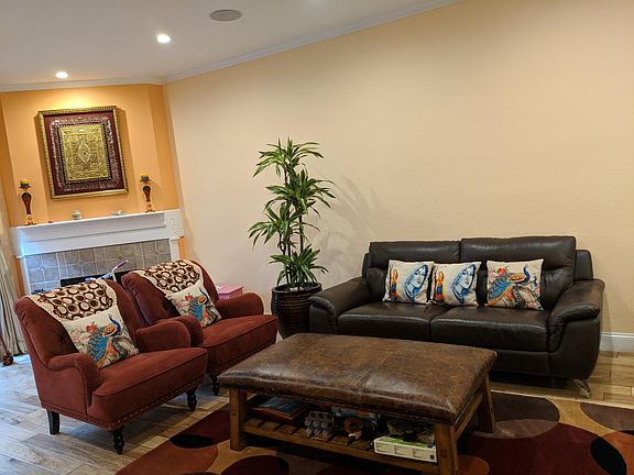 4th image of 2339 34th St Unit 35
