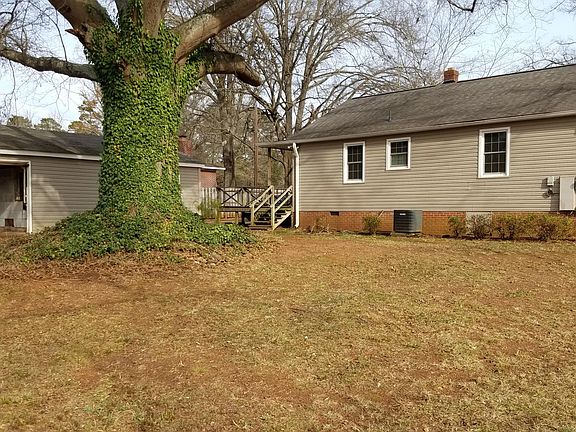 3rd image of 115 Courtland Dr