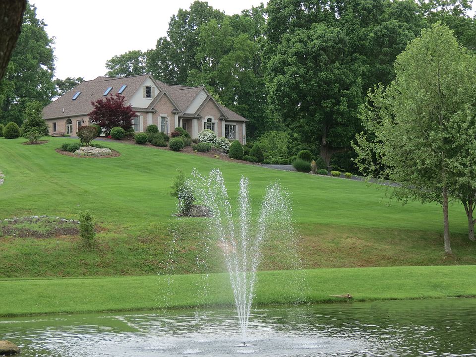 1st image of 44 Braemar Dr