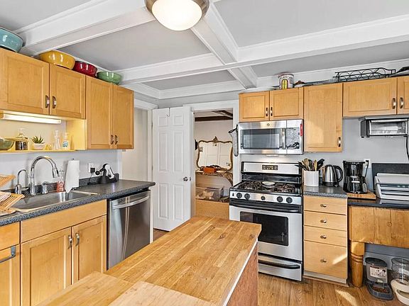 4th image of 56 Bartlett St #2