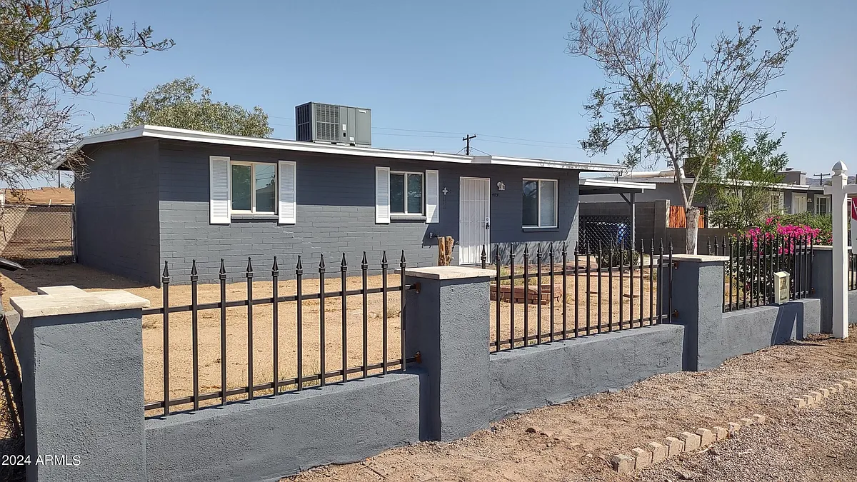 Building Photo - 4831 S 36th Dr