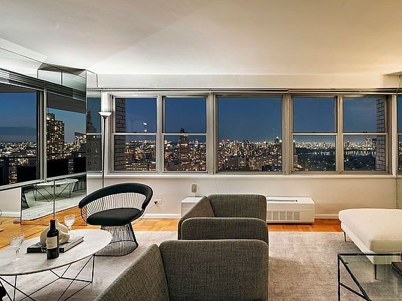 2nd image of 15 W 72nd St APT 36B