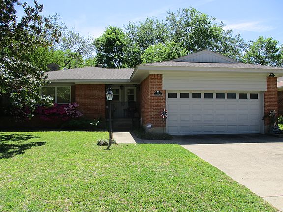 2nd image of 719 Devonshire Dr