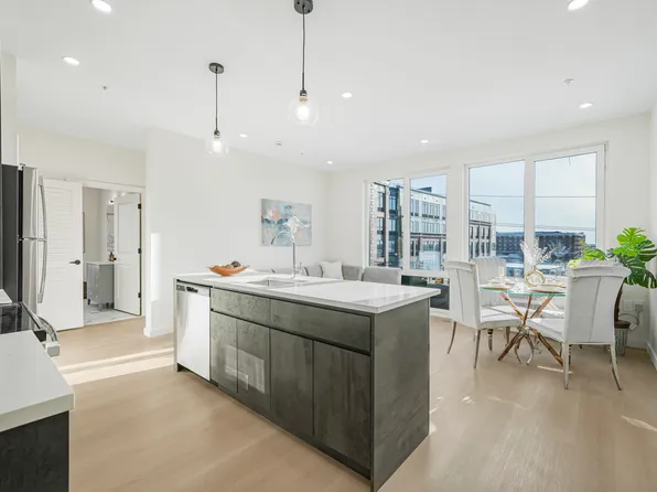 1 Mallory Avenue image 1 of 14