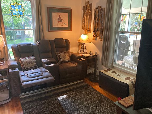 Recliner chairs facing tv