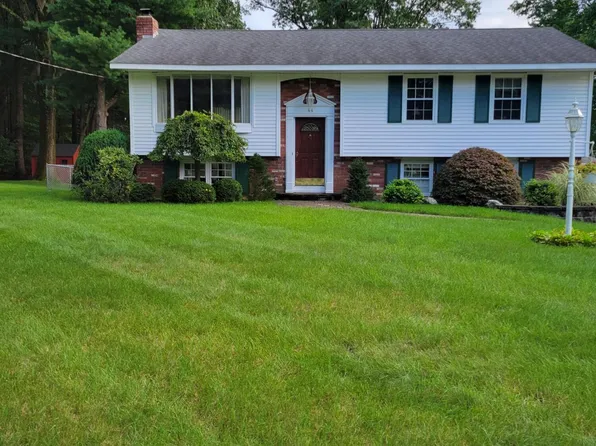 44 Evergreen Avenue, Clifton Park, NY 12065