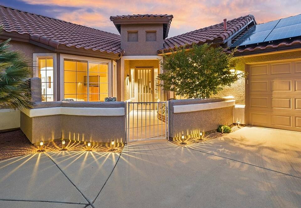 1st image of 450 Camino De Encanto --