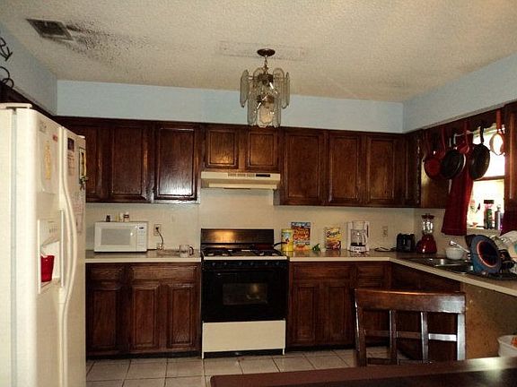 5th image of 2143 Toluca Dr