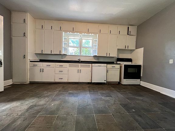 4th image of 620 E Mishawaka Ave #1