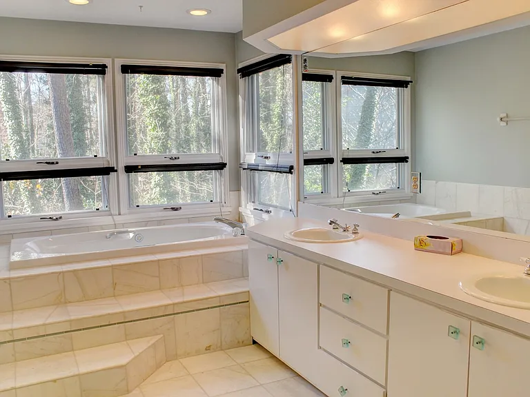 3628 Carlisle Dr — Photo 12