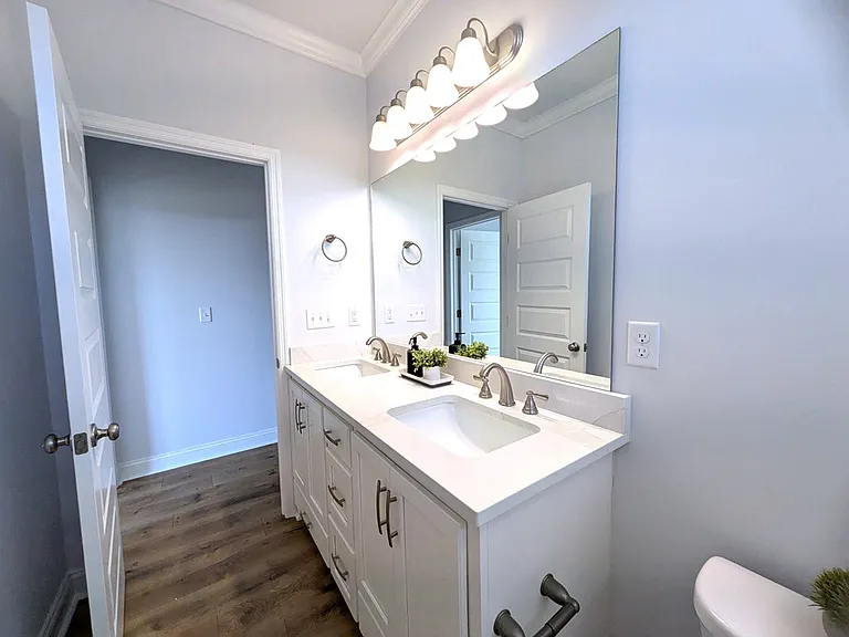 111 Nicole Britt Dr — Photo 35