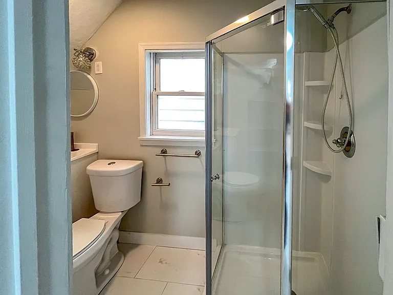 817 State St — Photo 14