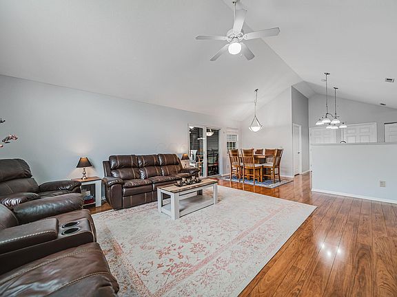 5th image of 4075 Chennin Dr #9