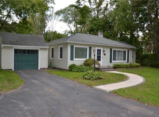 723 Five Mile Line Rd, Webster, NY 14580