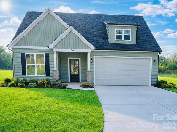 1002 Speight Rd, Albemarle, NC 28001