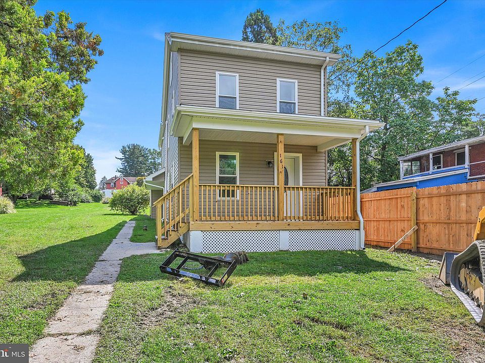 1st image of 161 Railroad St